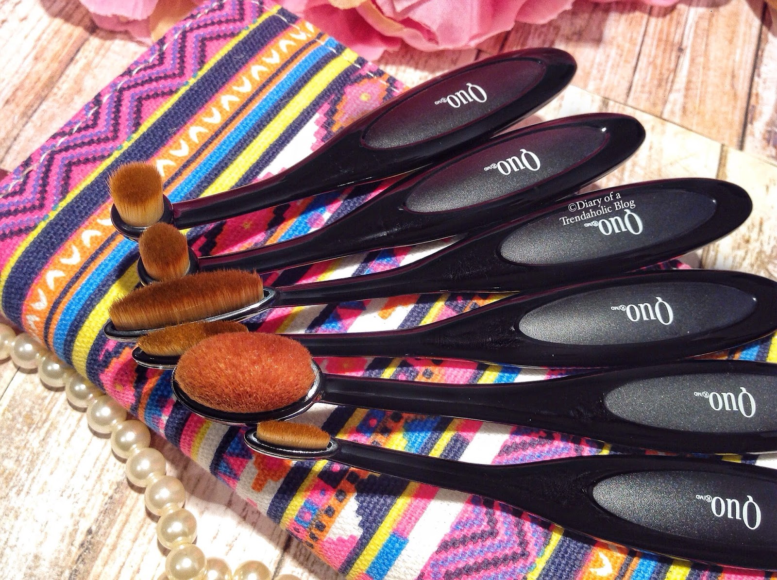 Diary of a Trendaholic Quo Cosmetics Artisan Makeup Brush Set Review