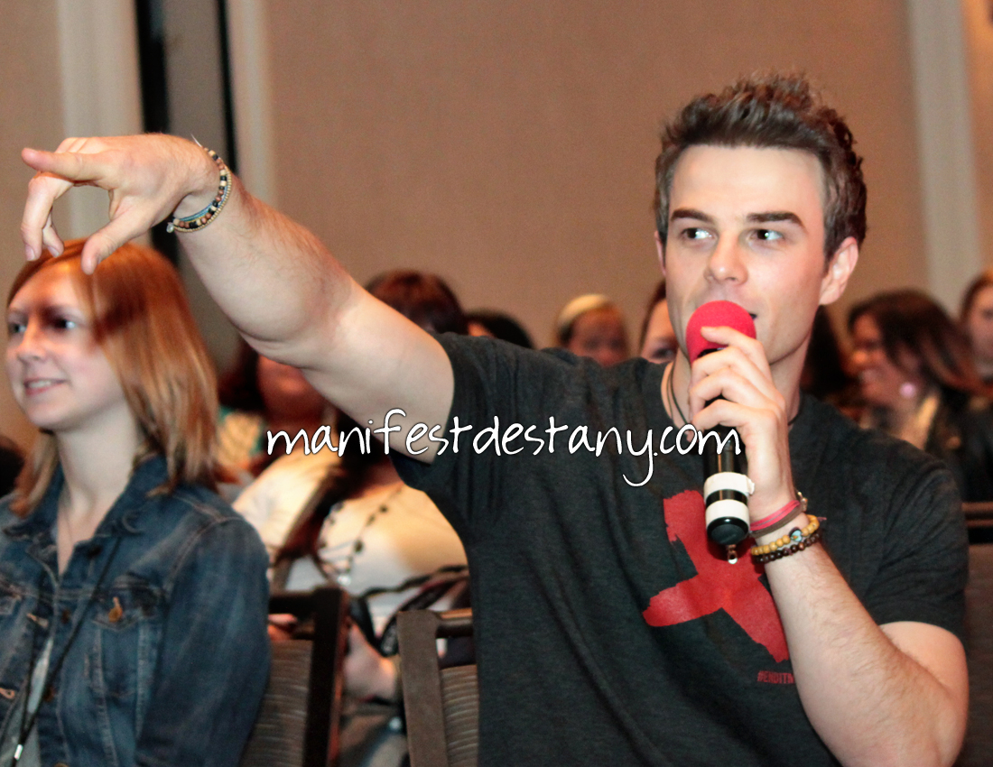 Nathaniel Buzolic e sua carreira artística