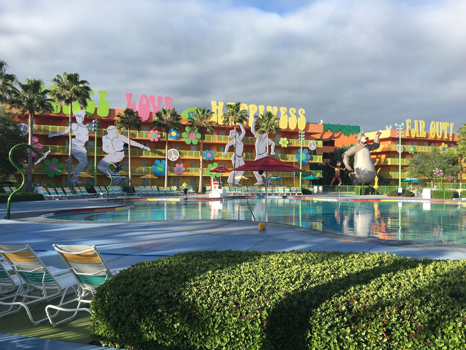 Carful Of Kids Resort Review Pop Century Resort Walt Disney World Florida