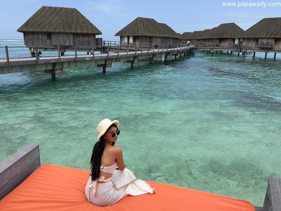 Khin Wint Wah Happy Time With Her Friends In Maldives Beach