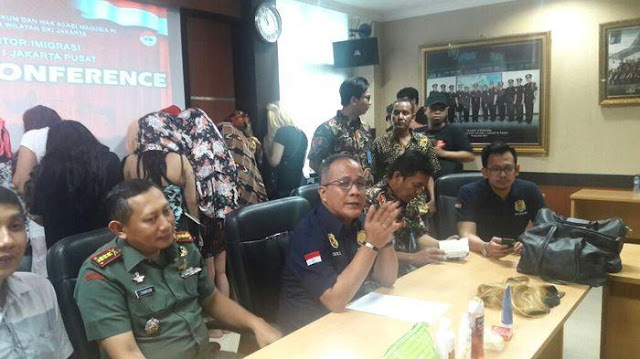 Tarif 5 Juta Keatas,17 PSK Asal Maroko yang Ditangkap, Tak Mau Layani Pria Indonesia Tarif 5 Juta Keatas,17 PSK Asal Maroko yang Ditangkap, Tak Mau Layani Pria Indonesia