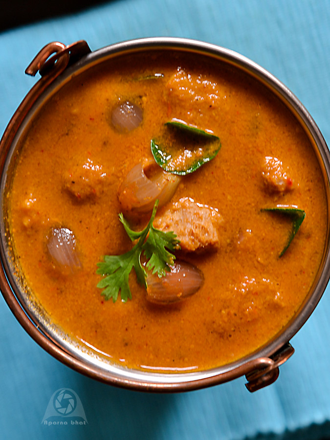 Soya Chunks Shallot Onions Curry Flavors N Colors