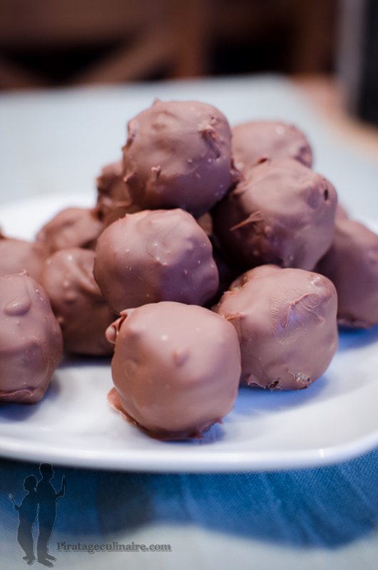 Truffes au chocolat et pralin de cacahuètes - Recette par The