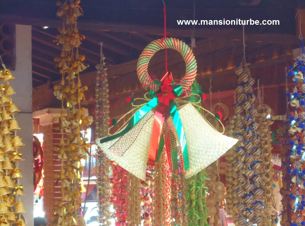 Decoración navideña mexicana con el toque de las Artesanías Michoacanas