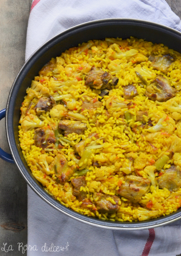 Paella de costillas con coliflor