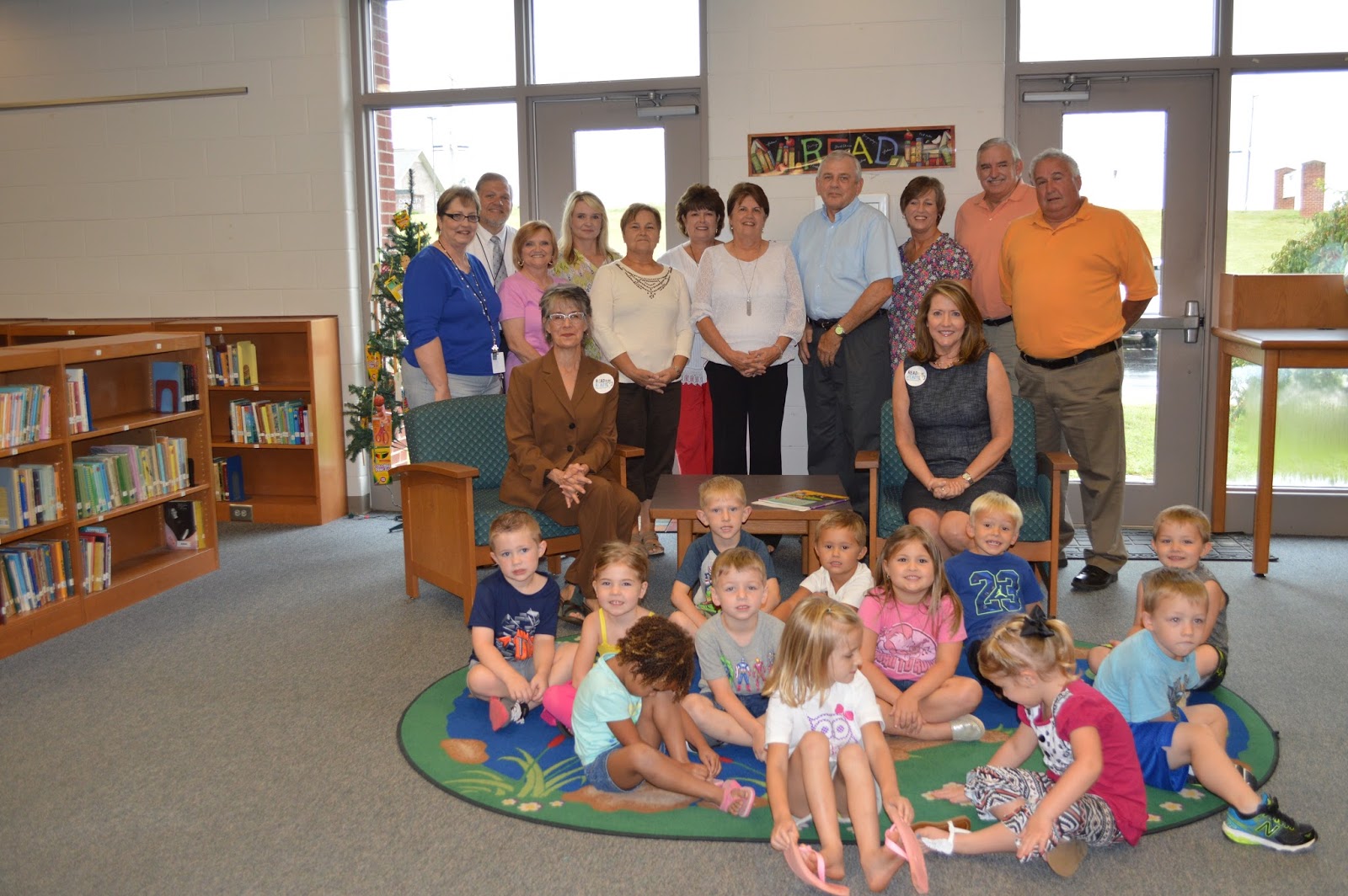 Pickett County K8 Computer Lab.............. PCK8 TN's First Lad