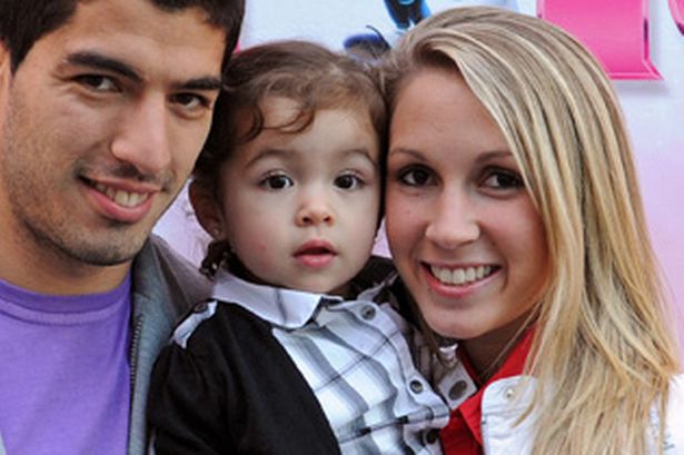 Luis+Suarez+Wife+Sophia+2013_.jpg