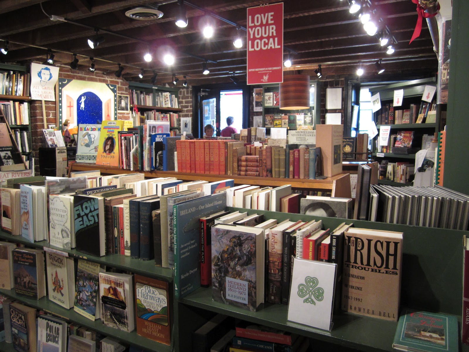 Nose in a Book Savannah, Bookstores