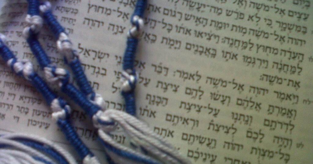 Heart 4 Yeshua ~ * ~: Tzitzit: For Men Only…Or Women Too?