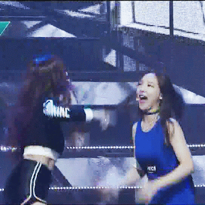 오늘자 엠카 데뷔무대 트와이스 나연gif | 인스티즈