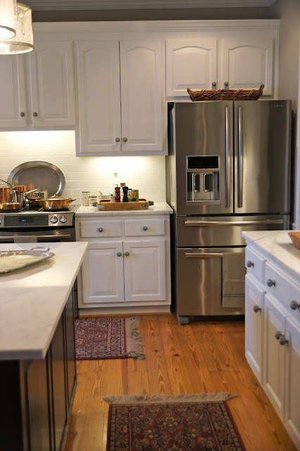 THE FRENCH HUTCH: THIS OLD KITCHEN AND A FACELIFT