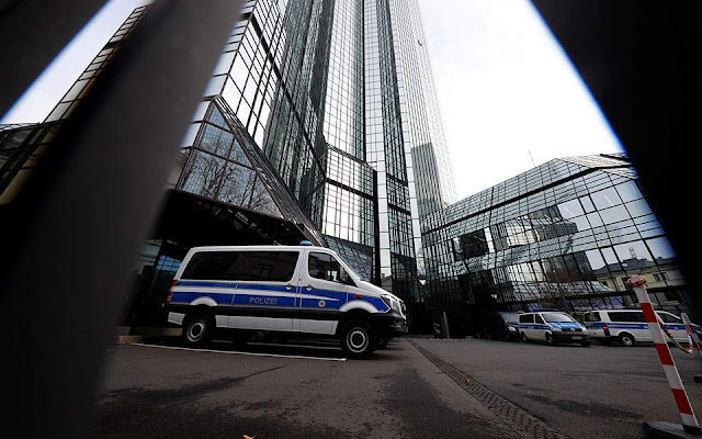 Έφοδος της αστυνομίας στα γραφεία της Deutsche Bank