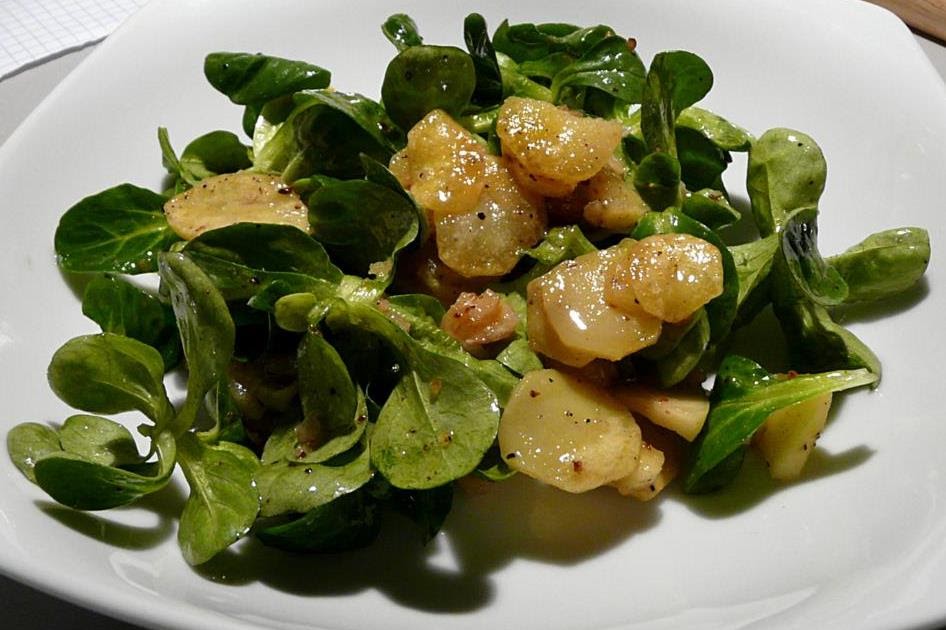 Kulinarische Welten zu Fisch- und Meeresfrucht: Kartoffel-/Feldsalat ...