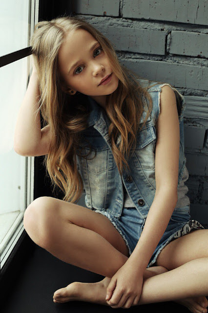 alisa samsonova model young girl