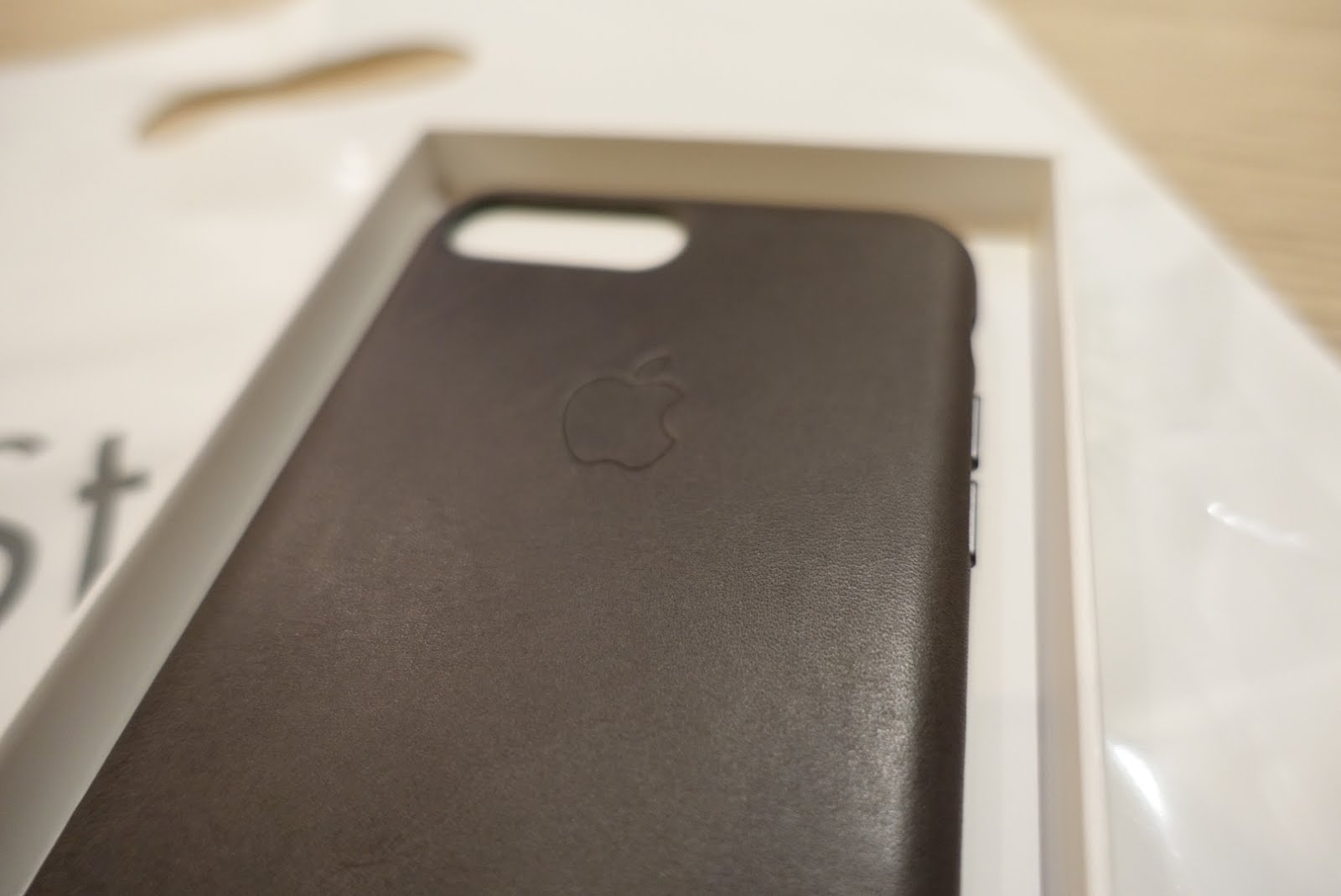 アップルiphone純正レザーケースのレビュー 耐久性は リーマンマイラーの楽しみ方