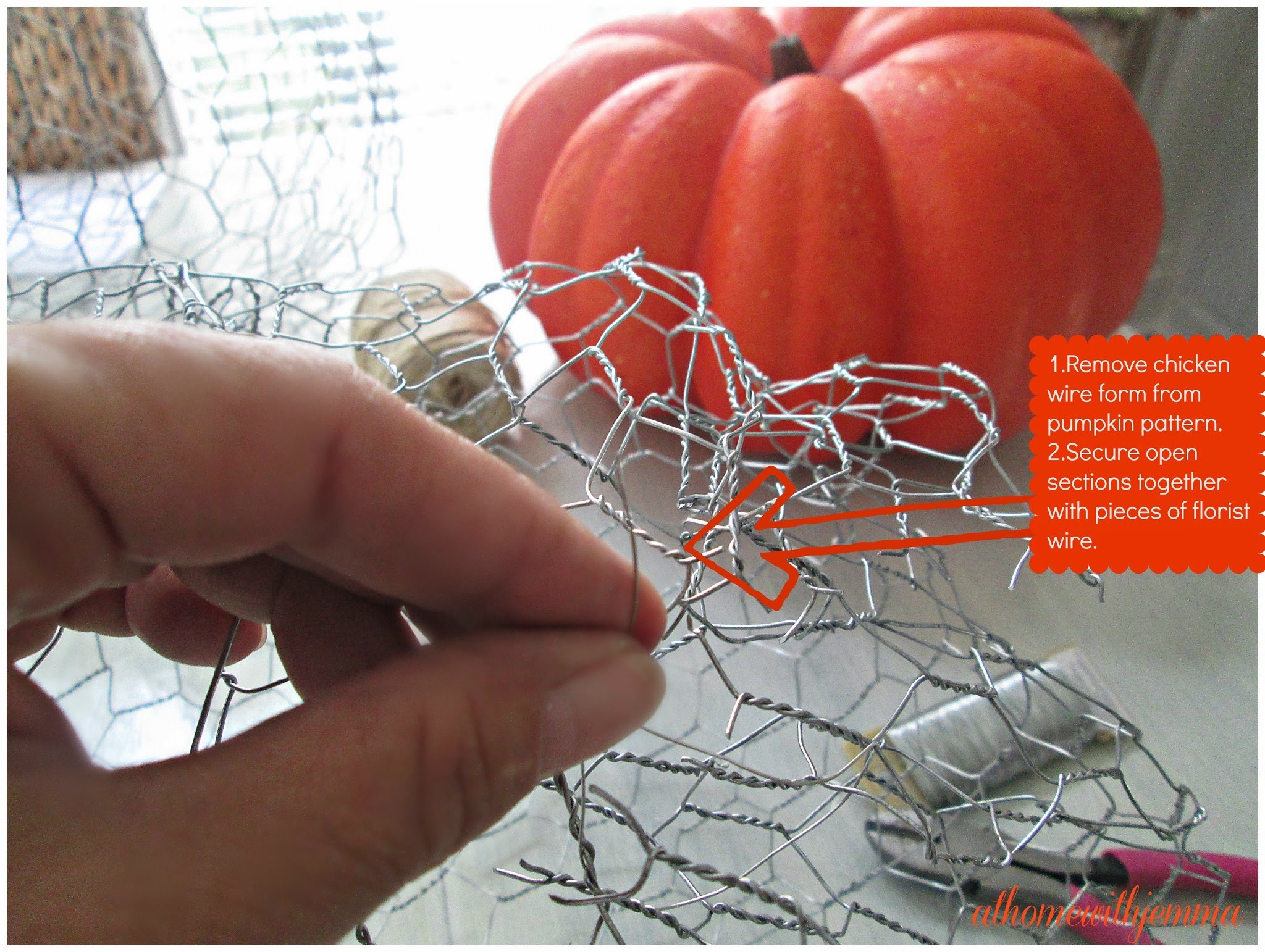 chicken-wire-pumpkin-handmade-craft-Fall-athomewithjemma