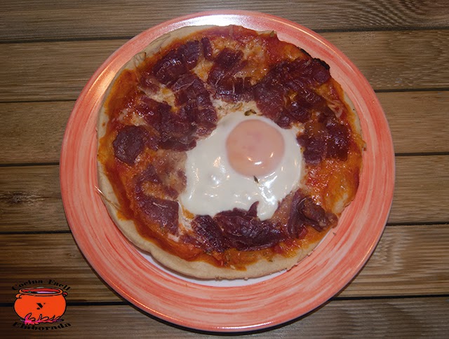 PIZZA DE JAMÓN DE BELLOTA Y HUEVO (OLLA GM)