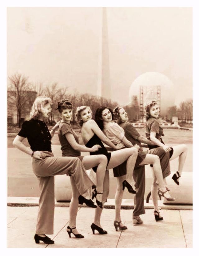 Leggy Ladies 41 Found Snapshots Of Attractive Women From The 1930s And 1950s ~ Vintage Everyday