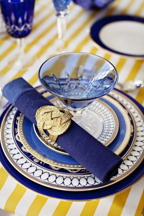 Table decoration in blue &#8211; fascinating ideas!