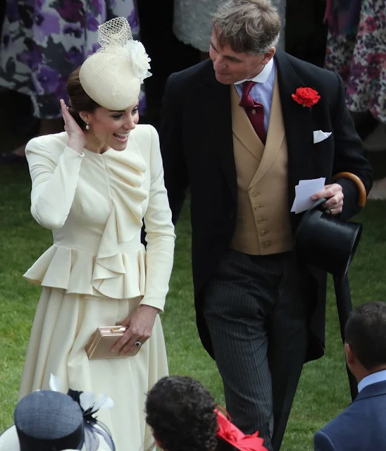 Kate Middleton wore Alexander McQueen ivory dress. Kate Middleton and Prince William attend Garden Party. Princess Beatrice and Princess Eugenie, Queen Elizabeth