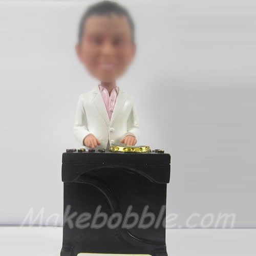 Australia Custom Bobbleheadspersonalized bobbleheads You can buy your own buddy a custom