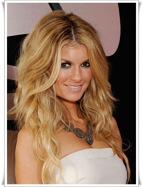 Cute Track Hairstyles 76112 Long Wavy Cute Hairstyles