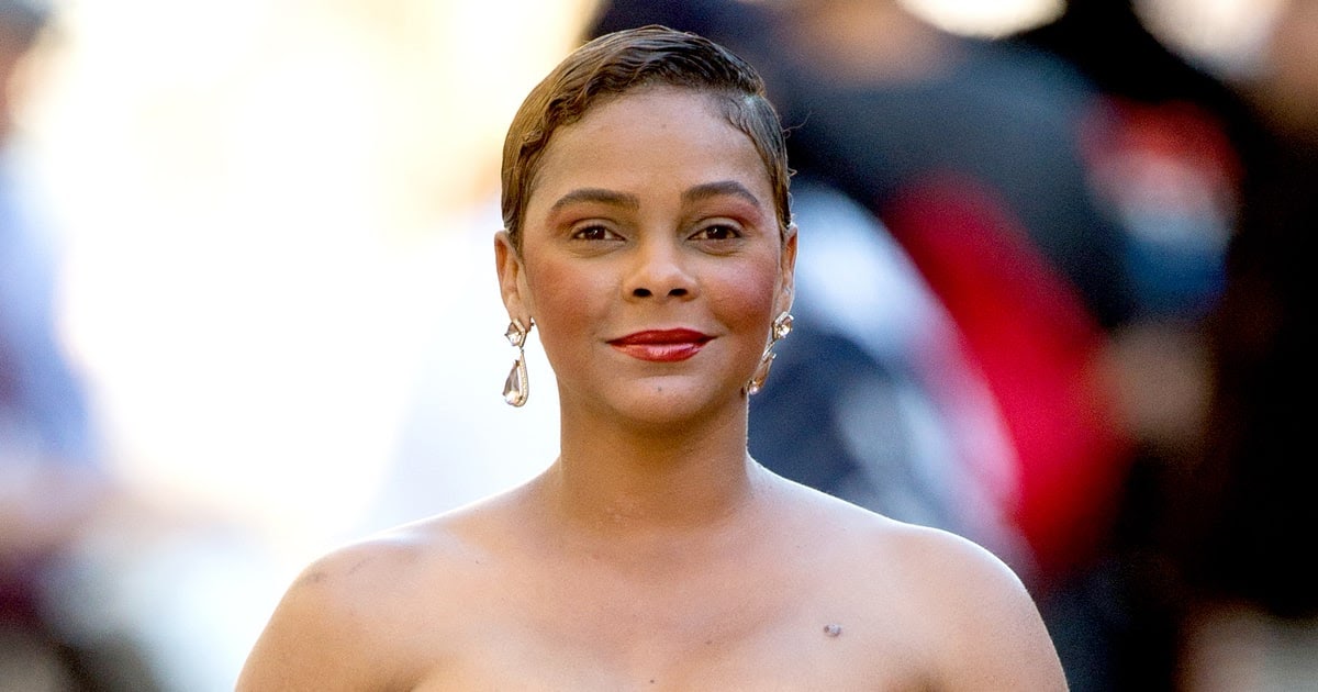Saved By The Bell Sweetheart, LARK VOORHIES, is 44 Years Old.