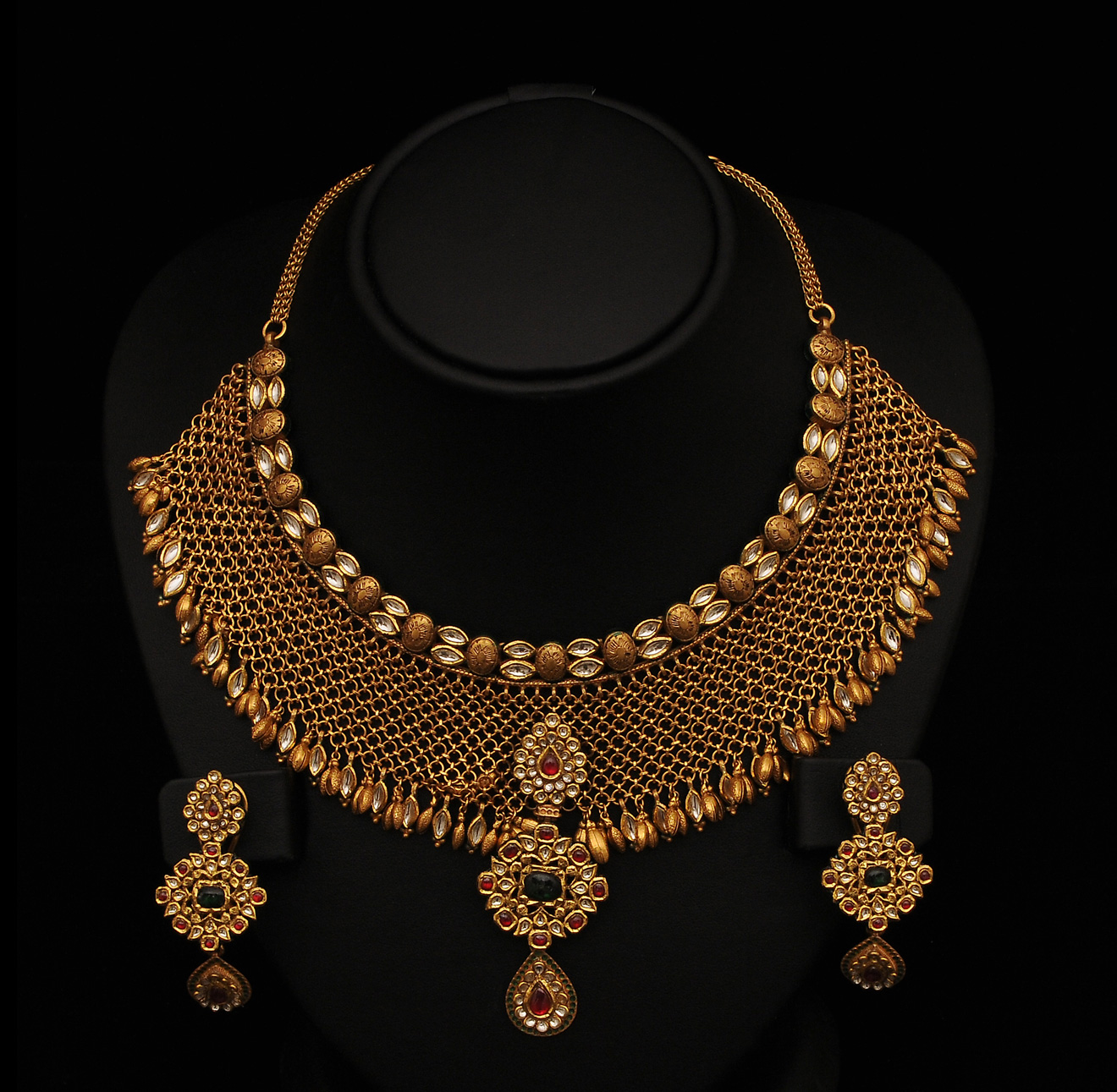 Gold And Diamond Jewellery Designs Beautiful Antique Bridal Necklace