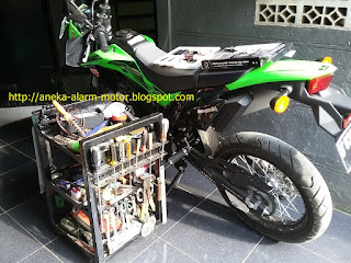 Cara pasang alarm motor pada Kawasaki D Tracker Cara pasang alarm motor pada Kawasaki D Tracker