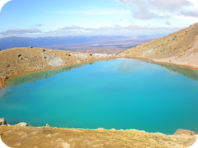 sulphur lakes, Tongarira crossing, new zealand