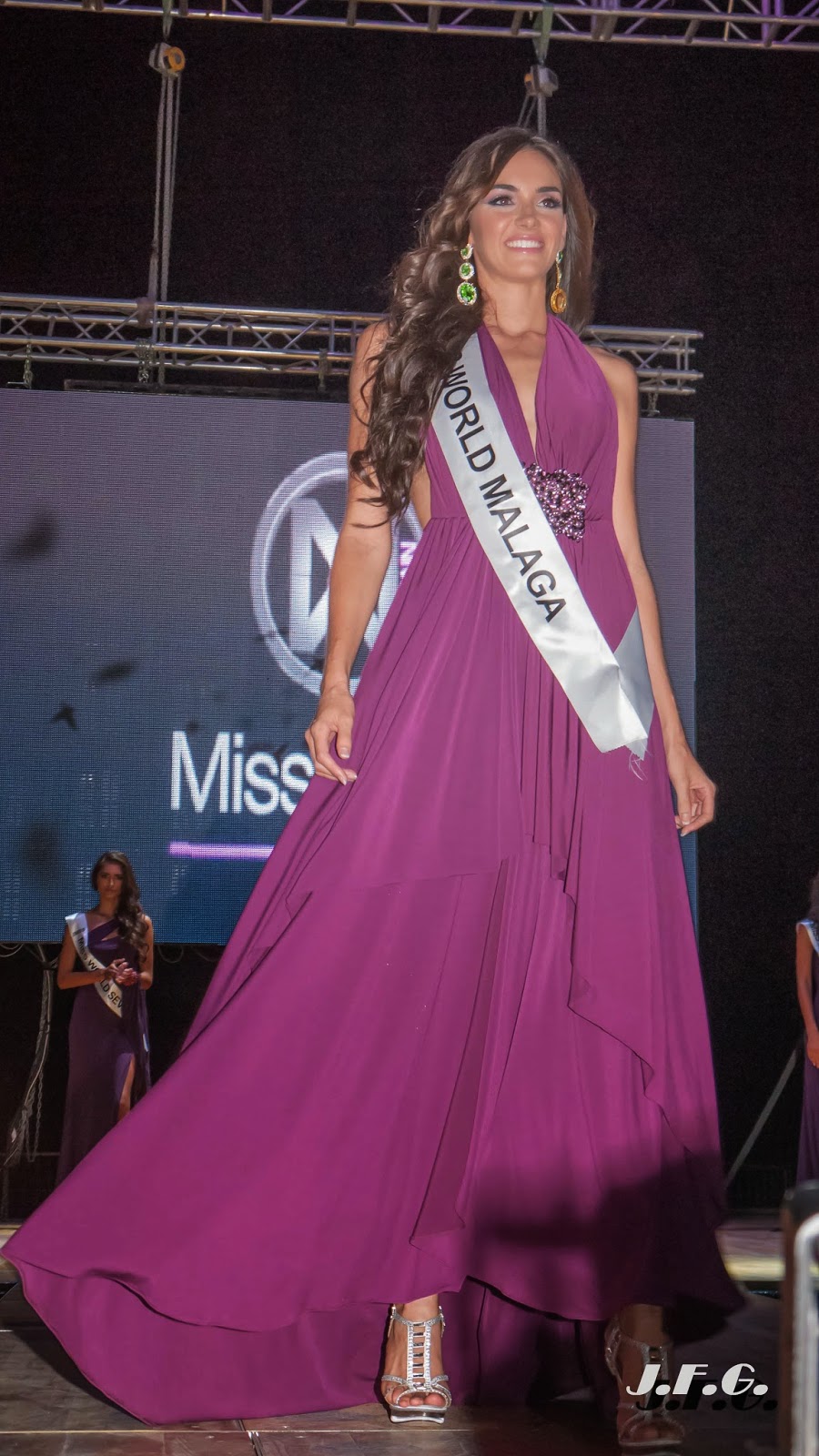 La vida pasa pero yo no paso... La vivo LOURDES RODRÍGUEZ TRIUNFÓ