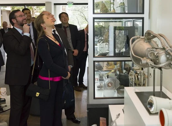 Hereditary Grand Duke Guillaume and Hereditary Grand Duchess Stéphanie, and Minister of Economy of Luxembourg, Etienne Schneider and a delegation of economy visited NASA's Ames Research Center