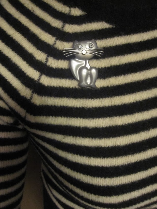 80s silvered plastic cat 1980s broche chat années 80