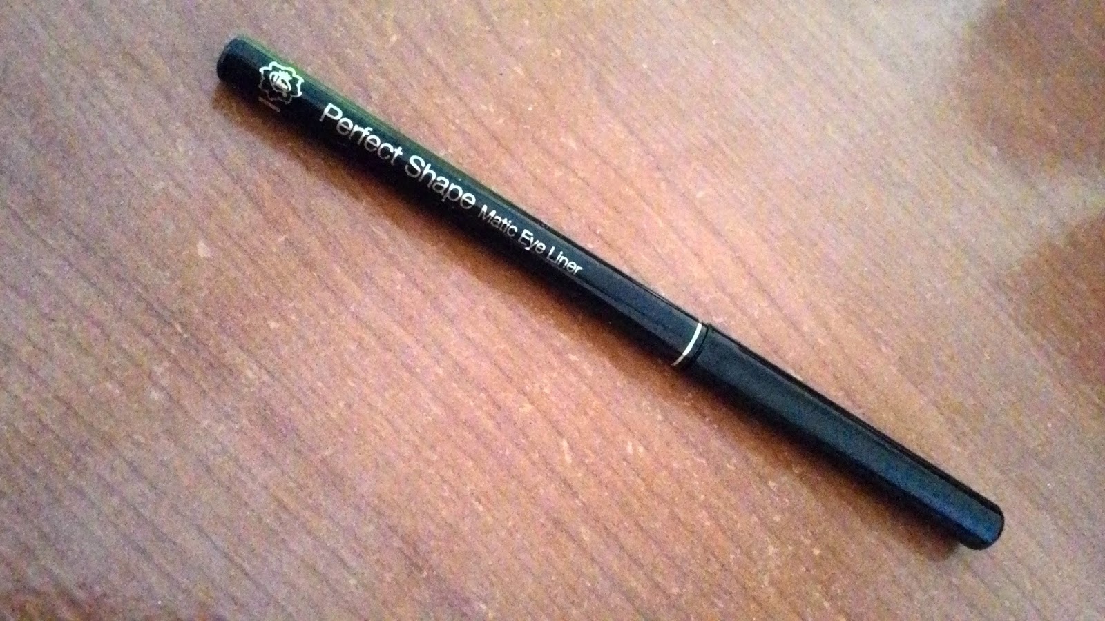 Review Viva Eyeliner Perfect Shape Diary of Angel Pink
