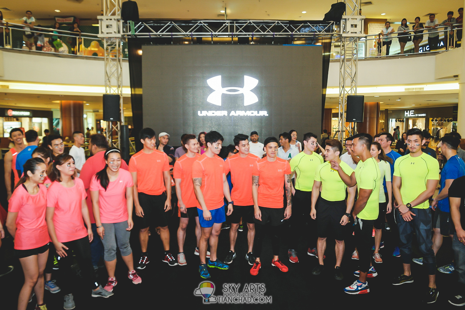 Under armour mid valley