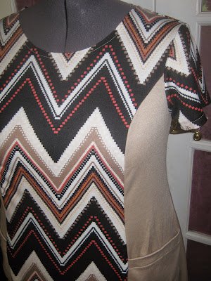 Simplicity 7243 Tan Chevron Ponte Knit Dress Pocket www.sewplus.blogspot.com