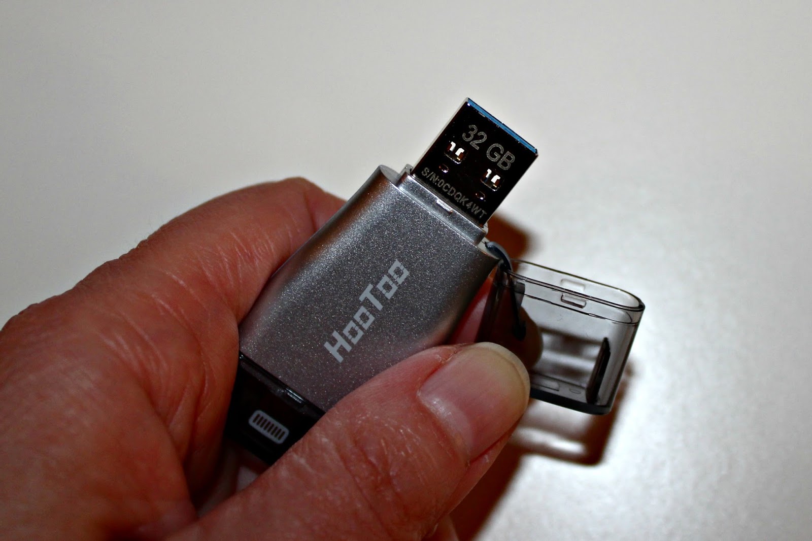 DIMMI CON CHI VAI E TI DIRO' CHI SEI Review Flash Drive HTIM001