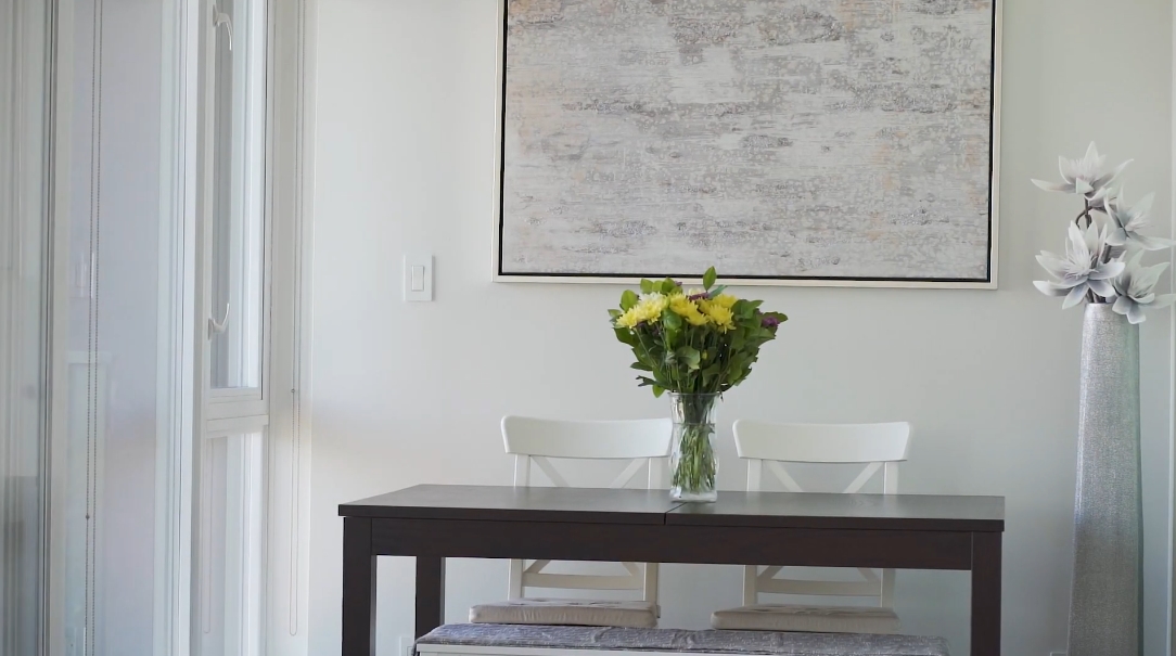 15 Photos vs. 1372 Seymour St #2203, Vancouver Interior Design Luxury Condo Tour