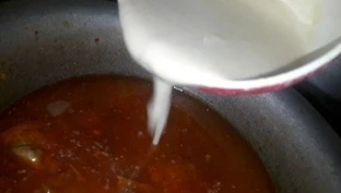 pour-flour-batter