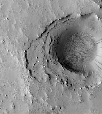 Cassini_crater_floor.JPG