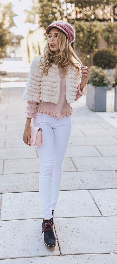 Searching for preppy winter style to end this winter season? Find out these classy winter outfit ideas to look fantastic. Winter Fashion via higiggle.com #fashion #style #outfitideas #winteroutfits