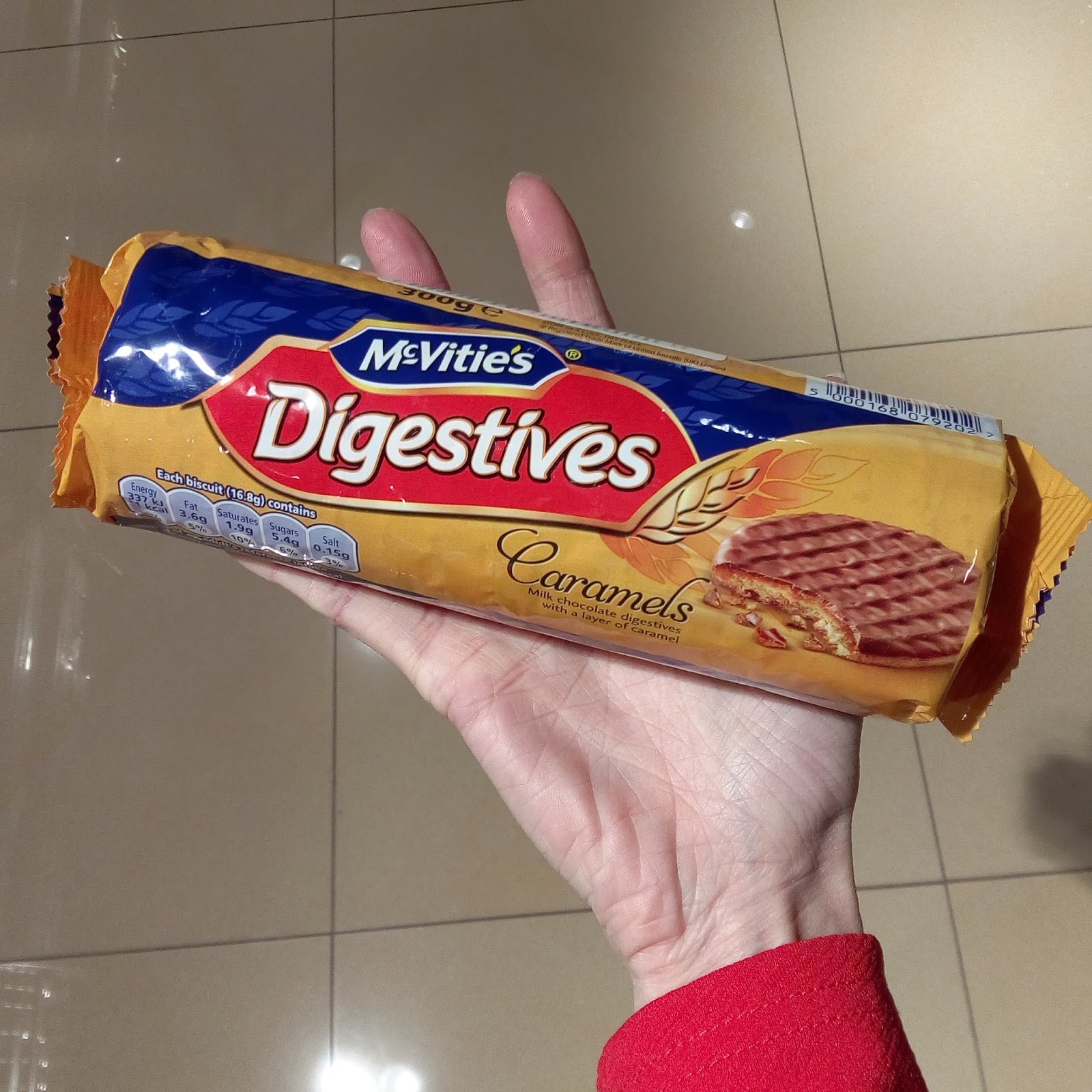 Supersupergirl's Food Reviews [McVitie's] Milk Chocolate Digestive