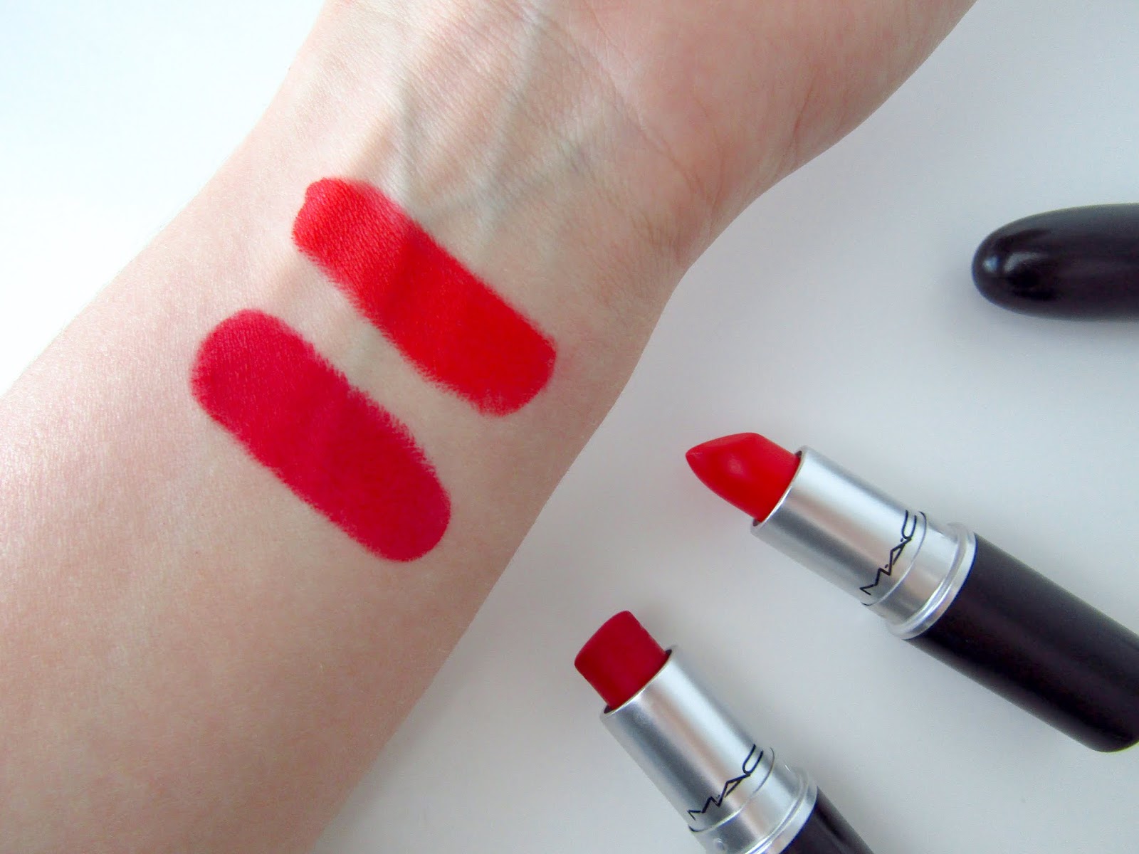 Verwonderend MAC lipsticks: Ruby Woo vs Lady Danger - Aishettina CX-87