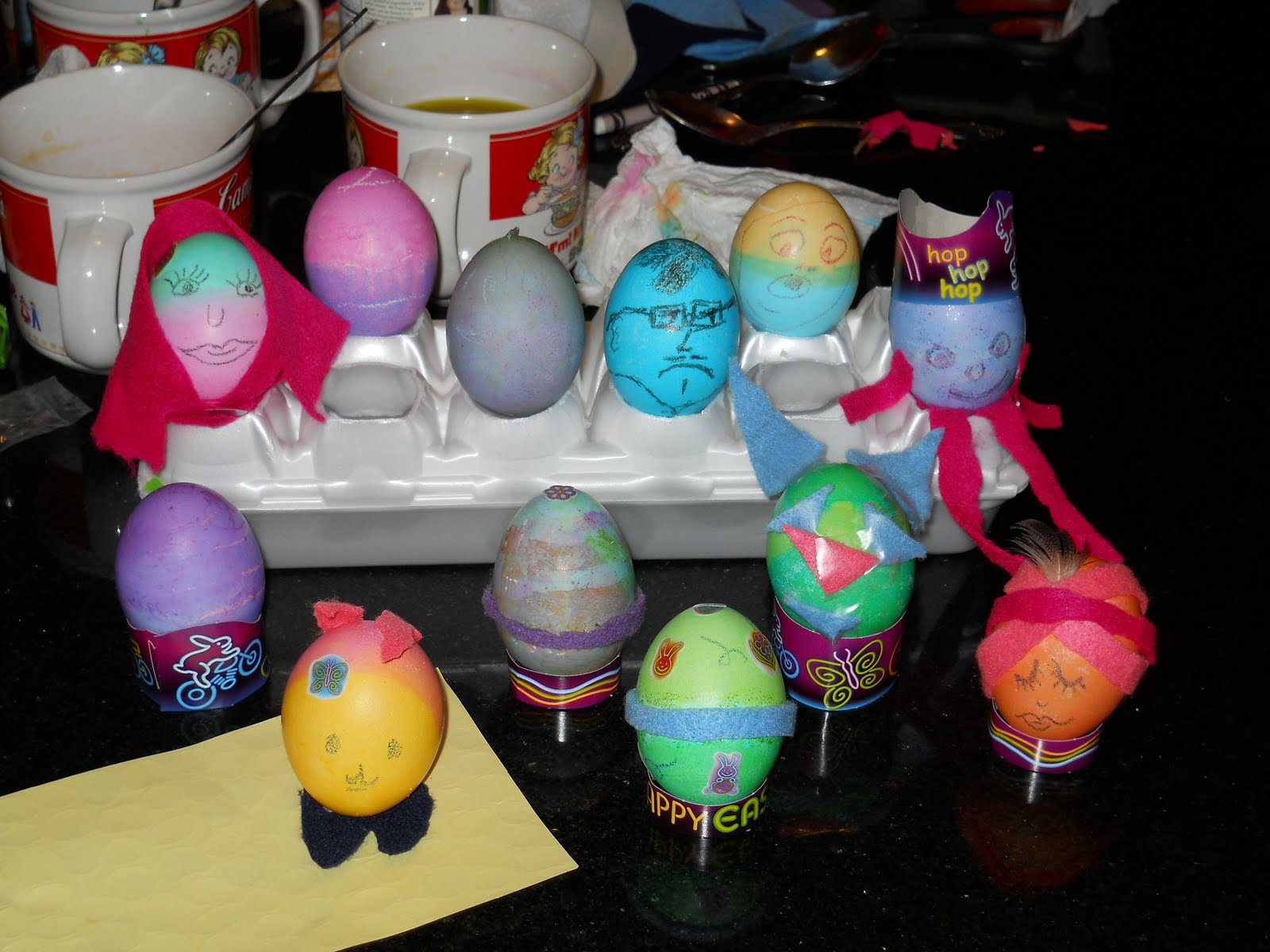 Ellen's Tumbleweed Journal: Easter Egg Decorating Contest
