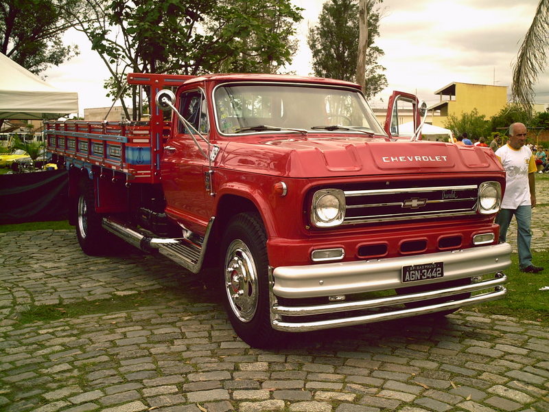 Viajando num Volks!: Alguns Caminhões Antigos...