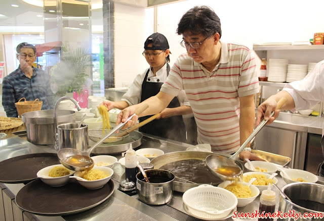 Mak’s Chee, 1 Utama, signature food, dried prawn roe, Mak Woon Chee, sea prawn wonton, hong kong food, 