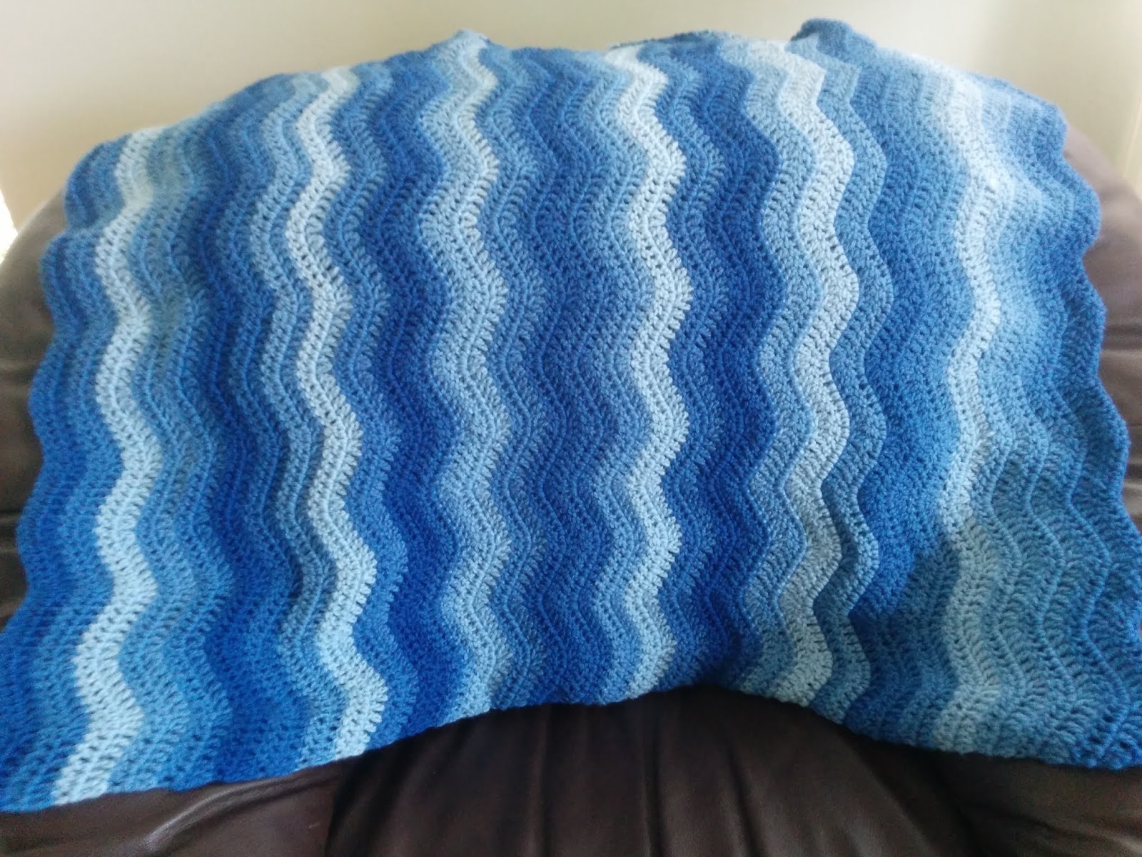 whitney-knits-free-crochet-ripple-blanket-pattern