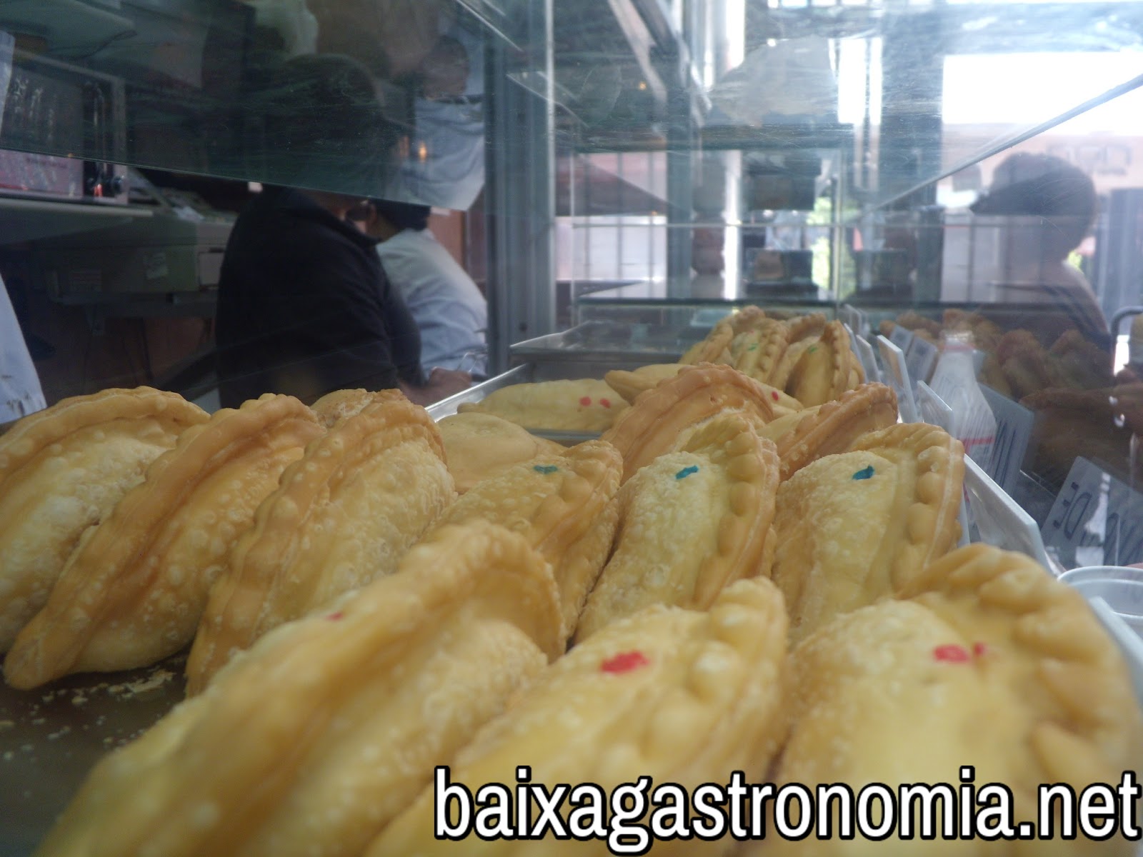 Baixa Gastronomia por Nenel "Empanada de carne" (Empanadas Carolina