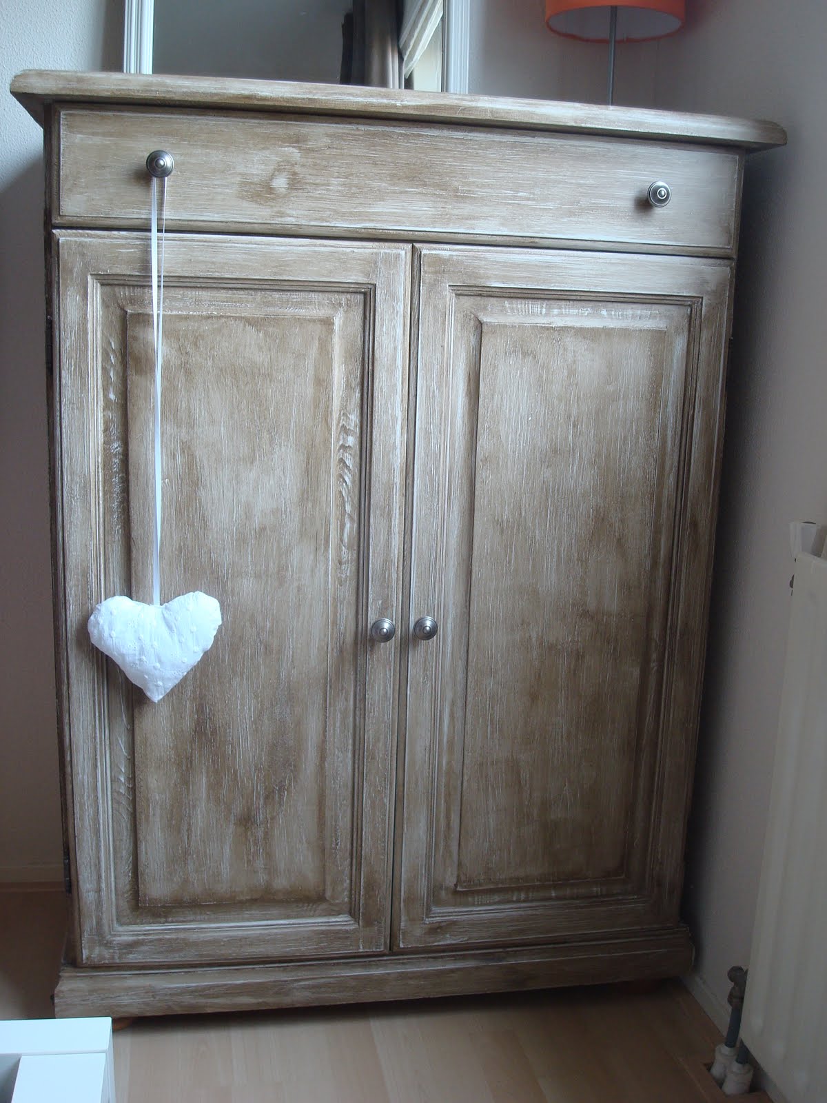 Verzinhetmaar Verftechniek Patinerenn (geef je meubel een antieke, doorleefde look)