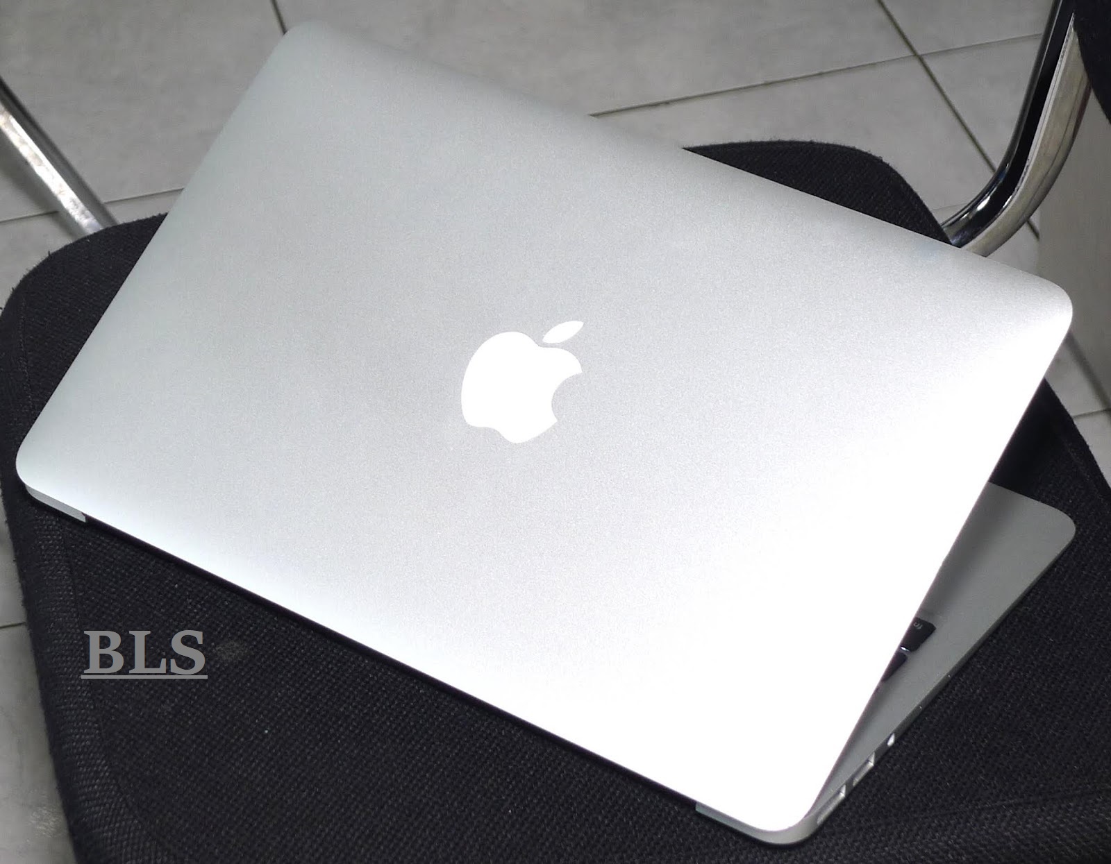 Jual MacBook Air 11 Inchi Core i5 Mid 2012 Bekas | Jual Beli Laptop